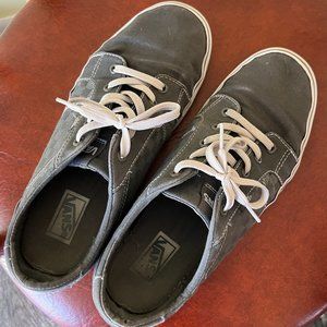 VANS Two Tone Gray Checkerboard Skate sneakers. Good Condition Mens Sz 10.5